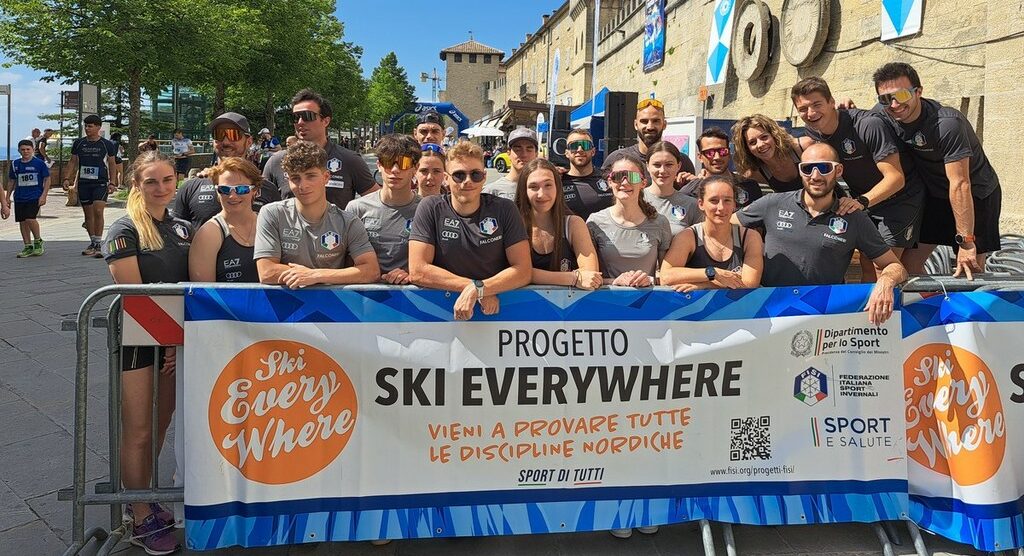 Lissone skiroll Camilla Crippa settima da sx in prima fila a San Marino con la squadra italiana