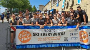 Lissone skiroll Camilla Crippa settima da sx in prima fila a San Marino con la squadra italiana