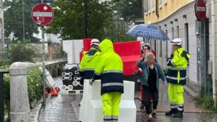 Monza allerta meteo via Aliprandi barriere