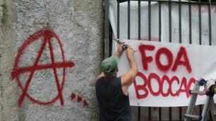 Monza Foa Boccaccio occupazione e sgombero ex pista hockey Villa reale - foto Fabrizio Radaelli