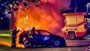 Giussano incendio auto Laghetto