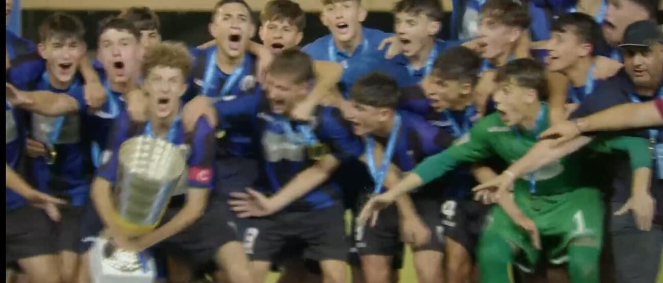 Renate calcio festeggia lo scudetto Under 17