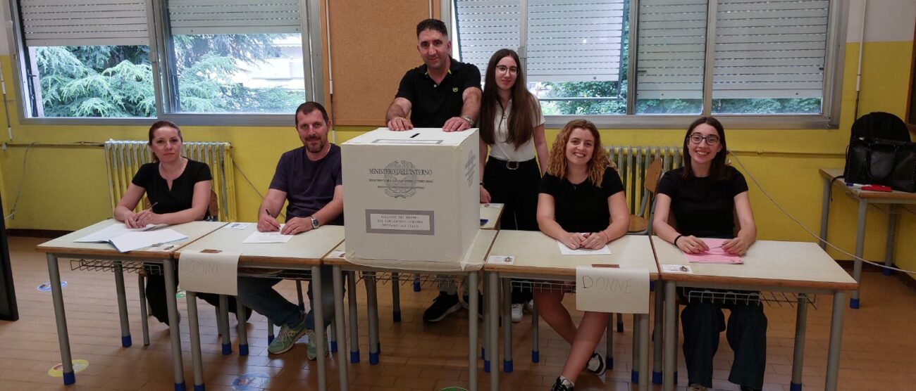 Seregno seggio alla primaria Rodari