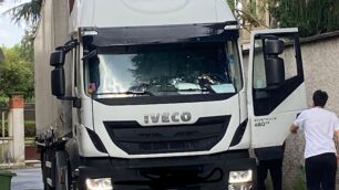 via cavour usmate velate