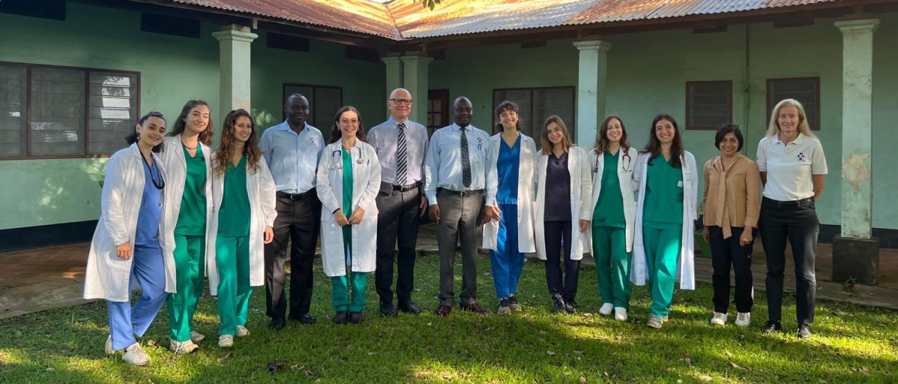 Il personale del Lacor center nel progetto della Bicocca