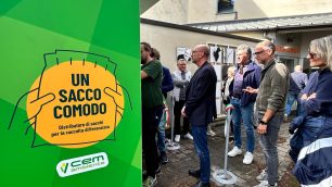 distributore sacchetti cem vimercate