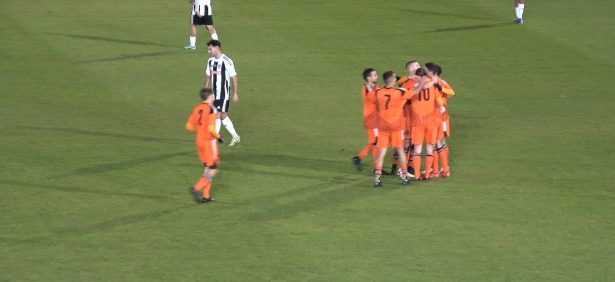 Calcio Eccellenza Meda - Rhodense giocatori ospiti festeggiano