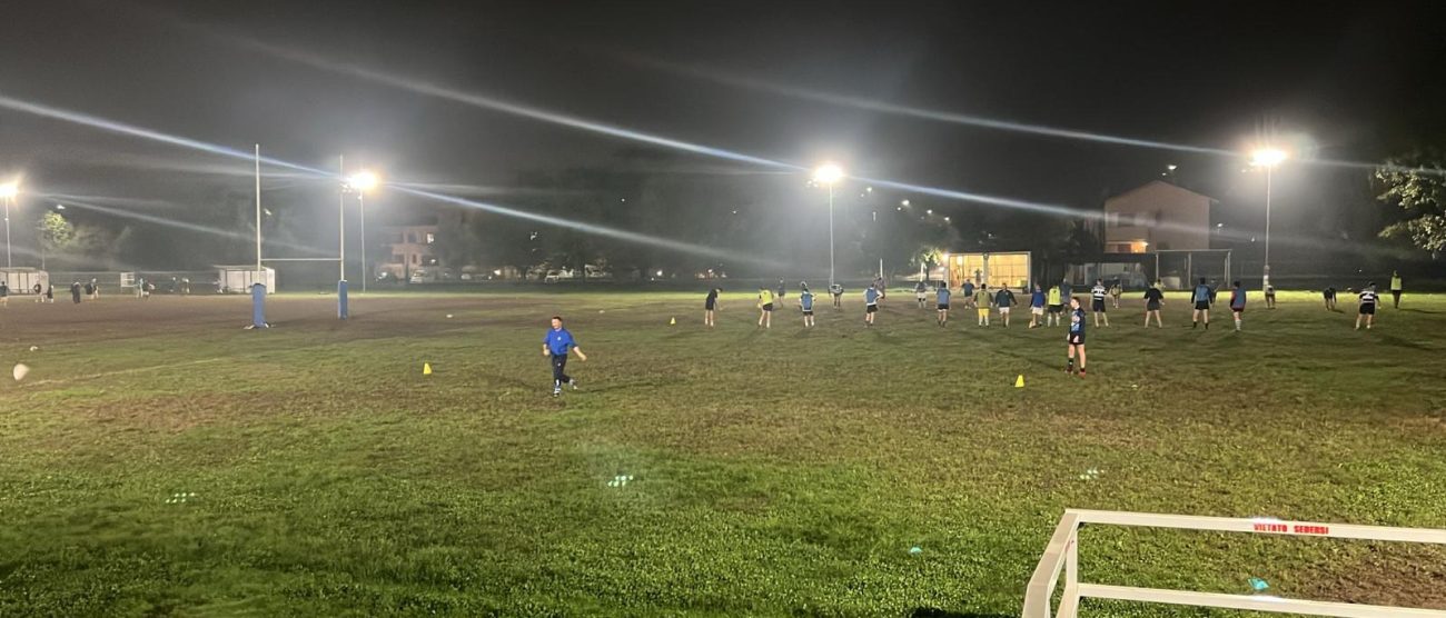 Usmate Velate luci campo rugby