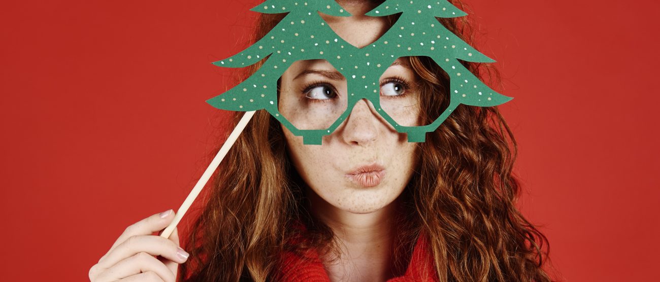 Natale occhiali natalizi: a Sovico l'albero di Natale sarà addobbato con occhiali veri per iniziativa solidale - foto Freepik