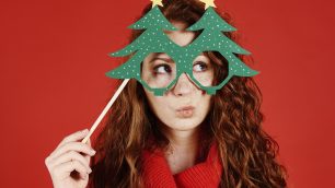 Natale occhiali natalizi: a Sovico l'albero di Natale sarà addobbato con occhiali veri per iniziativa solidale - foto Freepik