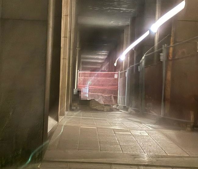 Monza portici piazza Cambiaghi - foto inviata alla redazione dai residenti