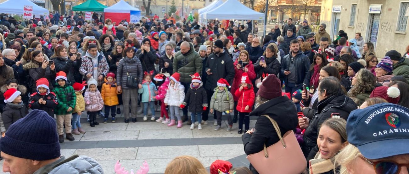 Nova Milanese Festa Natale Comitato genitori scuola M. Hack