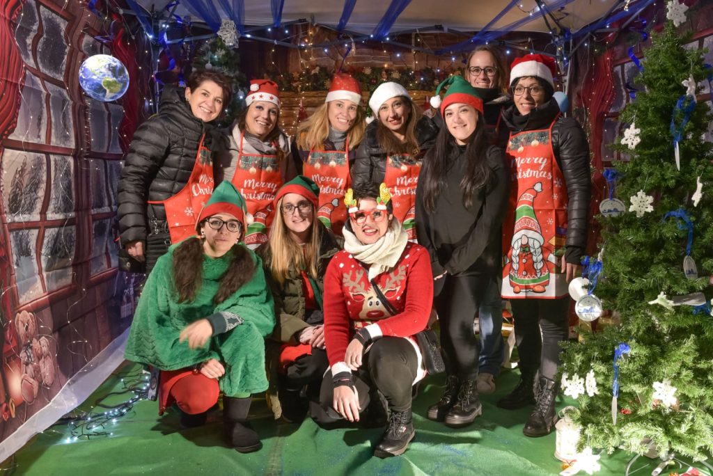 Nova Milanese Festa Natale Comitato genitori scuola M. Hack