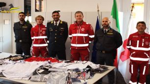 Monza donazione Guardia di Finanza Croce Rossa