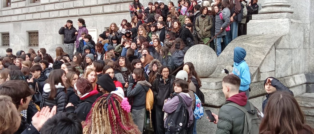 Gli studenti del Valentini di Monza in municipio
