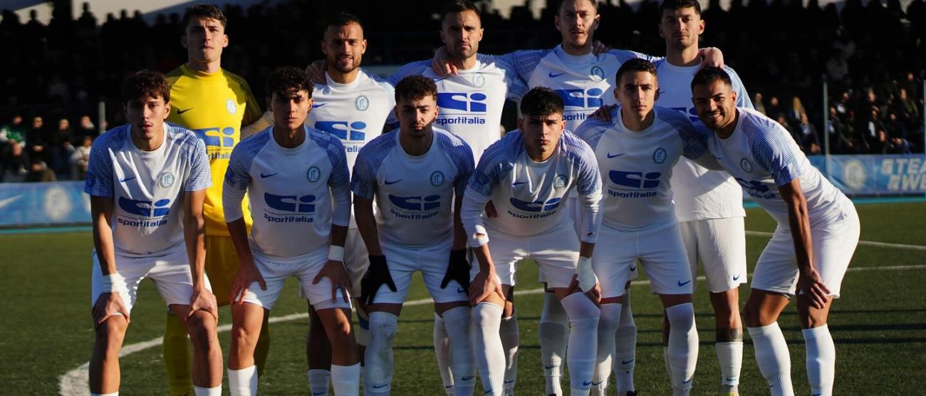 Nella foto La formazione della Folgore Caratese che ha affrontato la Casatese Merate 