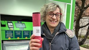 Uno dei distributori di sacchi per i rifiuti di Concorezzo