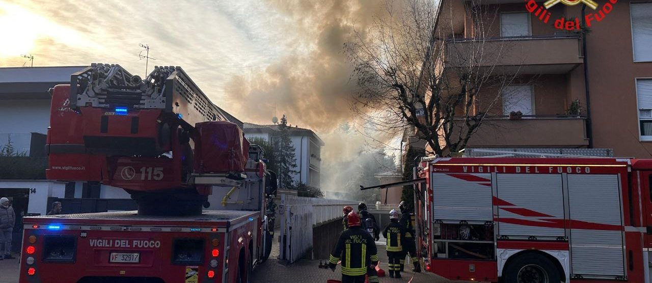 Concorezzo Incendio via Don Girotti - foto Vigili del Fuoco