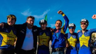 Seregno Ciclocross Il presidente Moretto e i corridori della Salus 2025