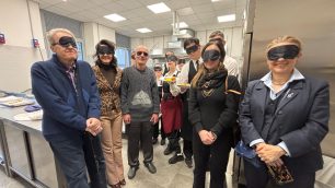 Monza Scuola Borsa Merenda al buio