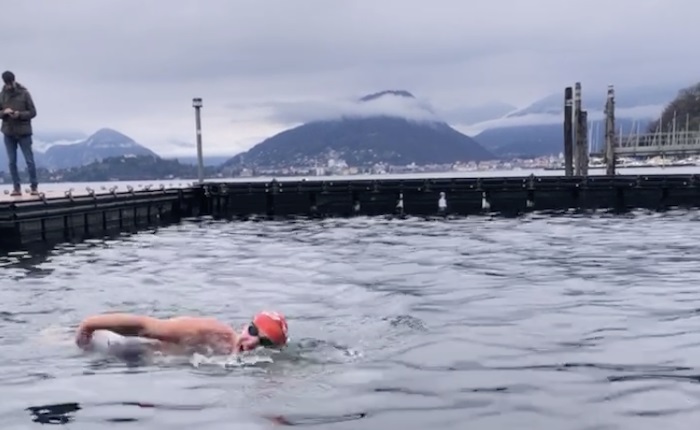 Seveso nuoto acque gelide Enzo Favoino