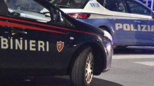 Pattuglie di carabinieri e polizia di Stato