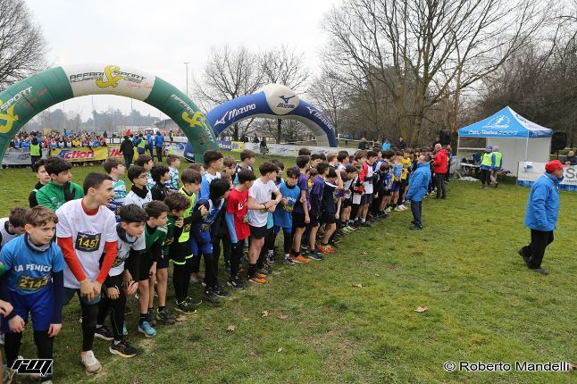 Cross per Tutti gara 5 Paderno Dugnano Giovani pronti a scattare - Foto Roberto Mandelli/Fidal