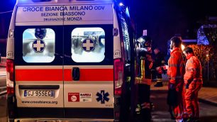 Briosco incendio tetto vigili del fuoco