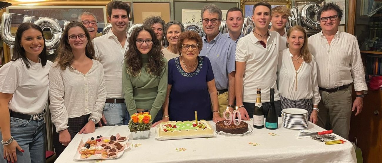 La festa per i 90 anni di Teresina Mariani sala nel 2023