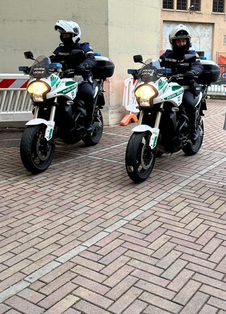 Gli agenti del Nucleo Intervento Rapido Motociclisti della Polizia Locale di Monza
