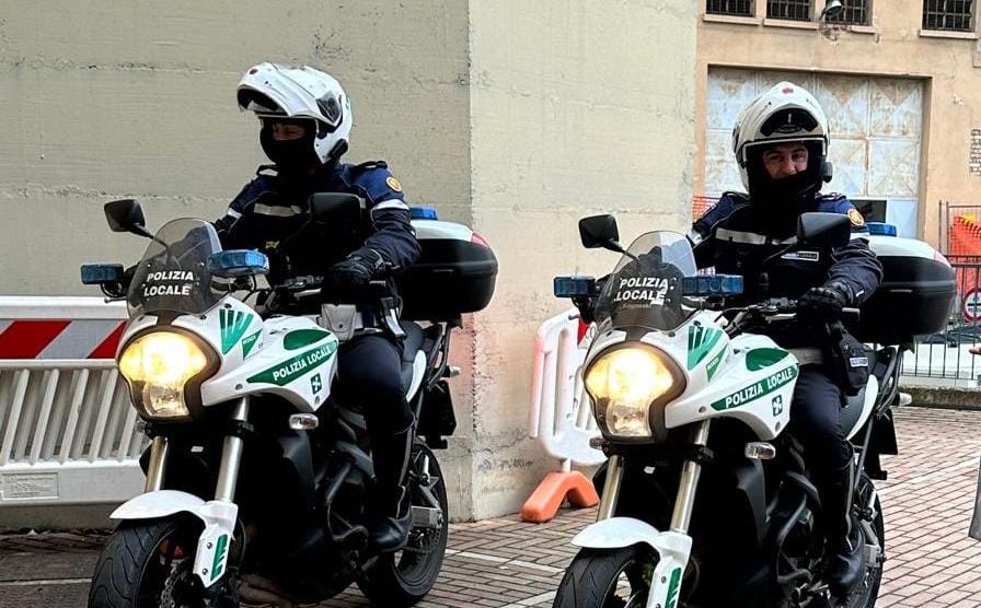 Gli agenti del Nucleo Intervento Rapido Motociclisti della Polizia Locale di Monza