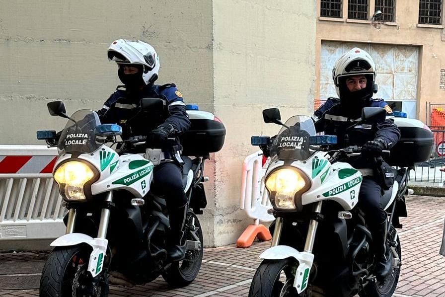 Gli agenti del Nucleo Intervento Rapido Motociclisti della Polizia Locale di Monza