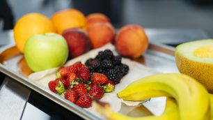 Frutta fresca mensa scuola - foto Freepik