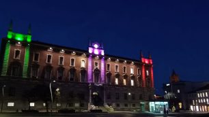 Monza illuminata municipio
