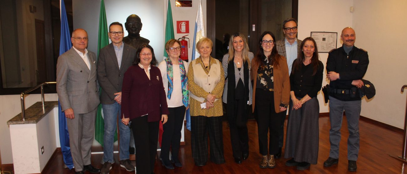 Una serata a Seregno ha parlato dei risultati di un questionario dei Lions Club sulla violenza di genere