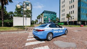 Una volante della Polizia di Stato di Monza