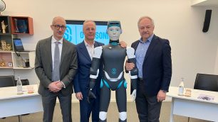 La presentazione di RoBee di Oversonic