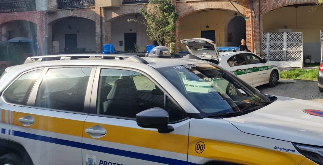 La protezione civile in via Sciesa a Monza per l'evacuazione