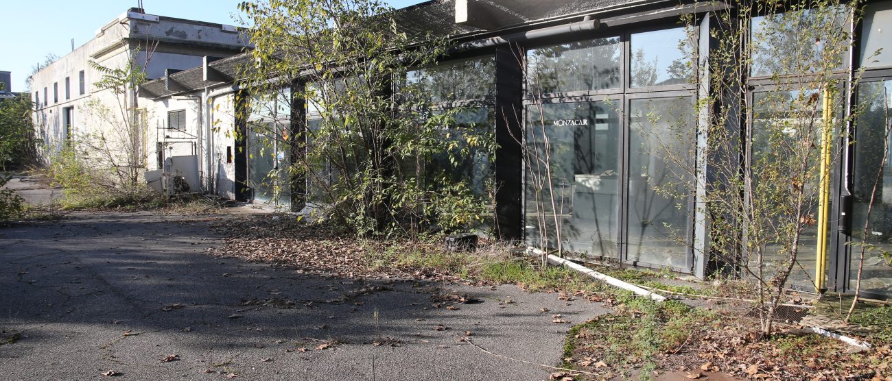 Monza via Foscolo ex Automonza - foto Radaelli