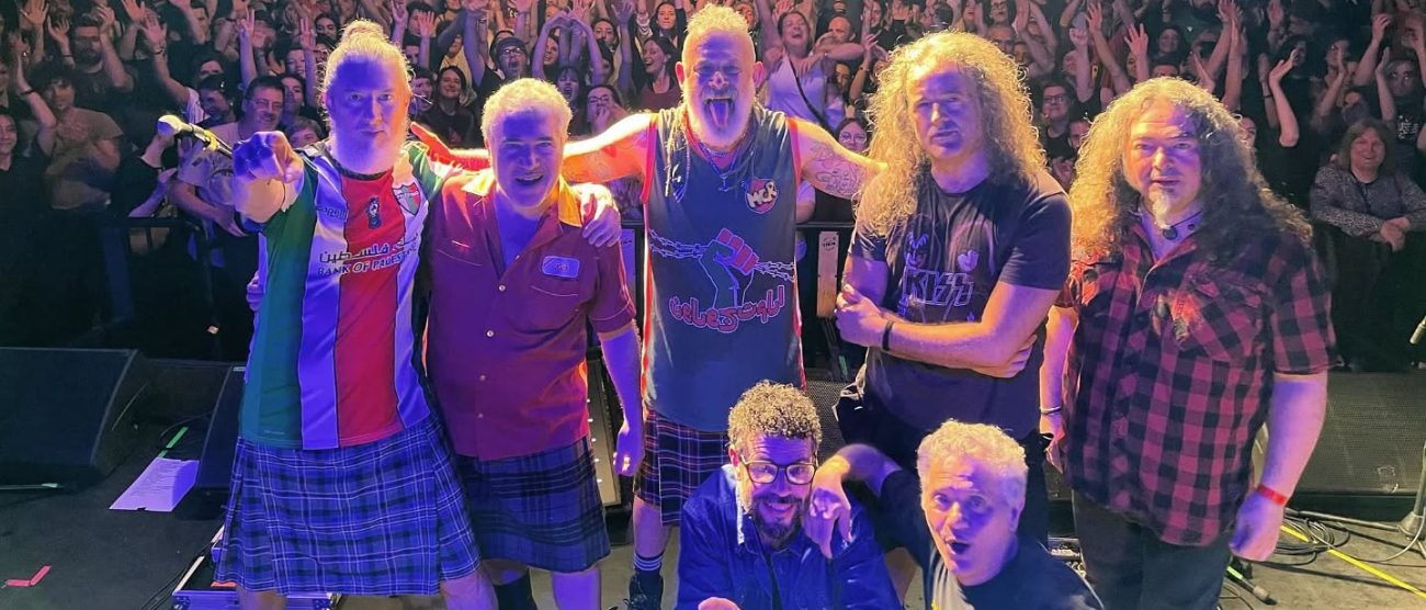 Modena City Ramblers in concerto. - foto dalla pagina Facebook ufficiale