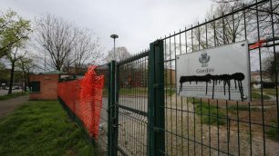 Monza targa Ramelli imbrattata - foto Radaelli