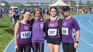 Atletica PBM Lanzani Ilaria con atlete di Bovisio n.157 pett.Benedetta Falasconi