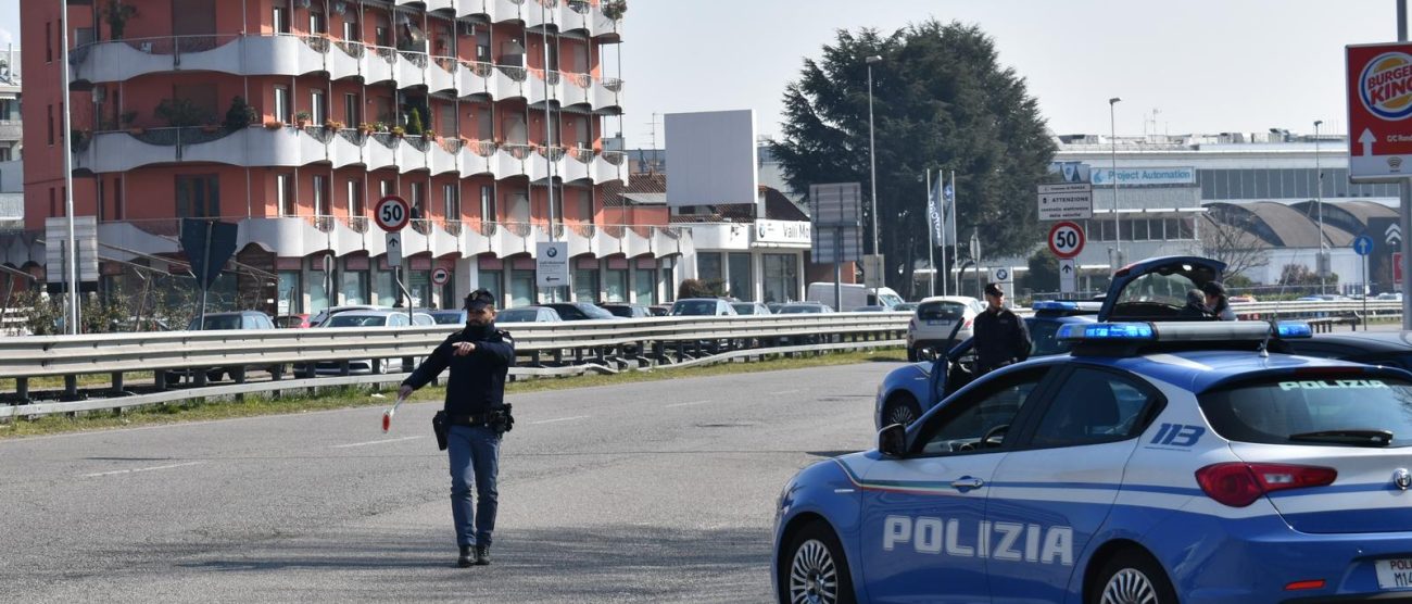 Monza operatore di Polizia picchiato. Uomo finisce agli arresti
