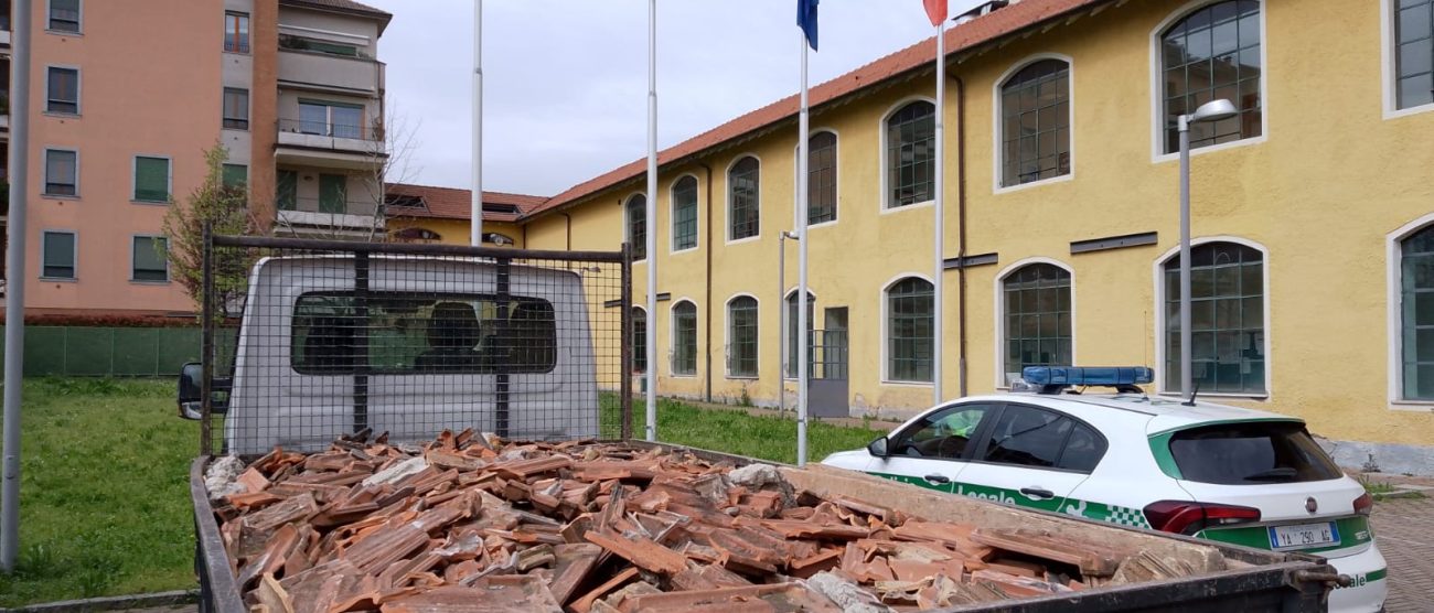 Autocarro sottoposto a sequestro preventivo dalla Polizia locale