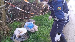 Abbandono rifiuti a Monza: le indagini della Polizia locale