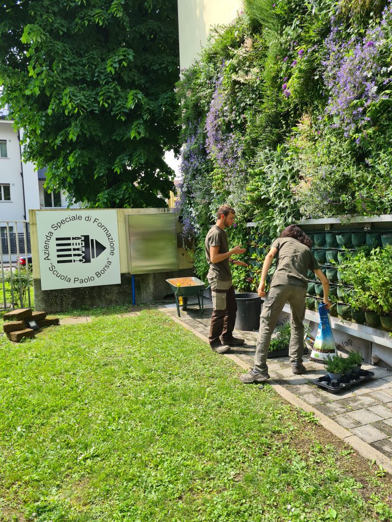 Monza parete lavagna verticale scuola Borsa