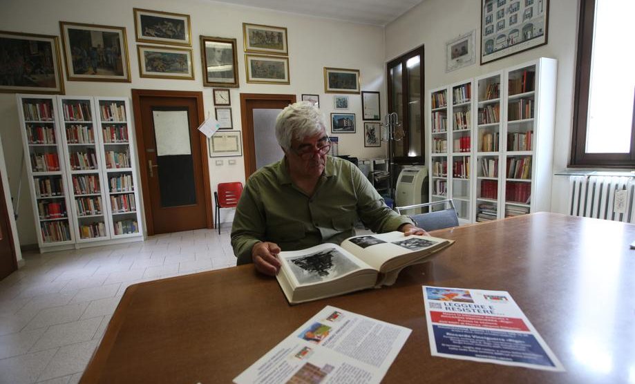 Monza la biblioteca Anpi - foto Radaelli