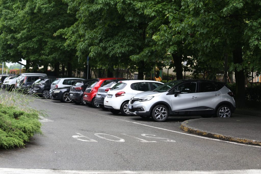 Giussano parcheggio via Aliprandi