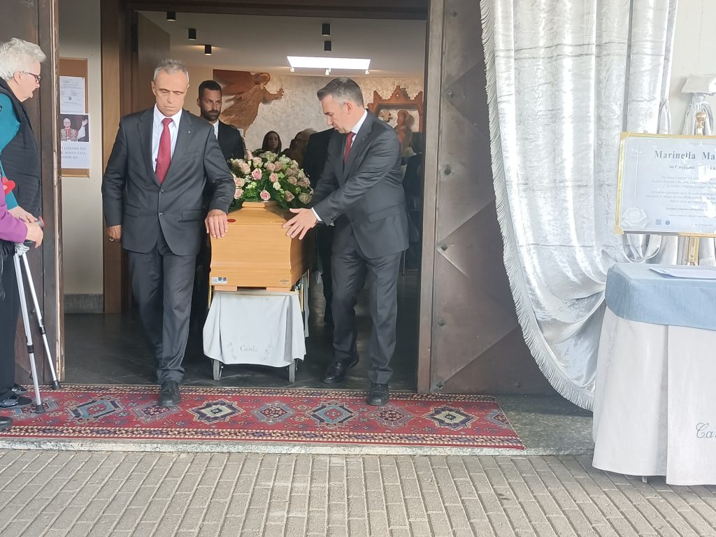 Arcore funerale Marinella Malacrida vittima incidente in bicicletta via Monte Rosa