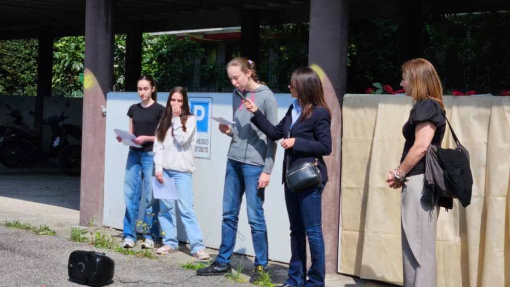 Desio istituto Fermi murales "In ricordo di Giulia"